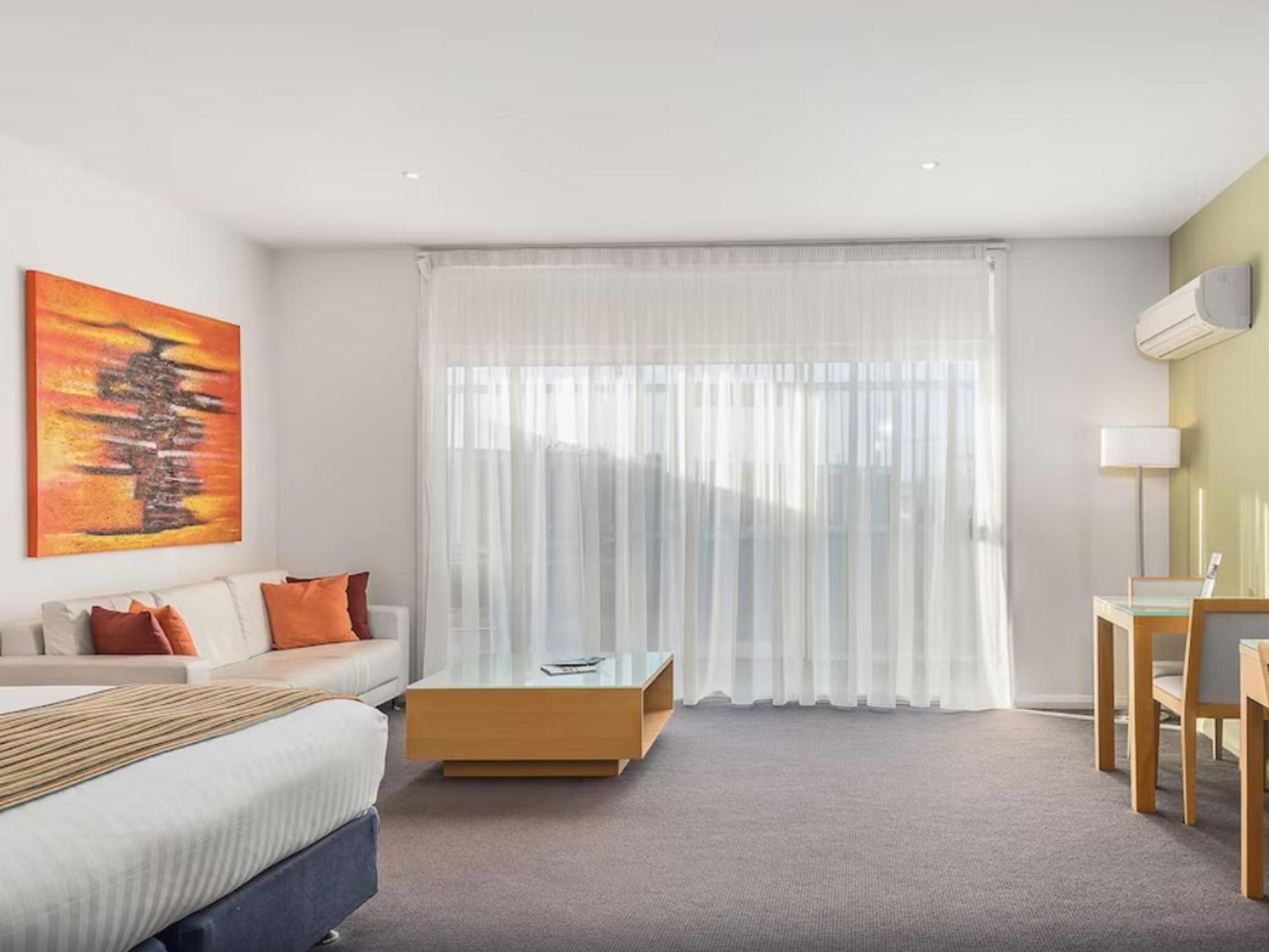 York Cove Hotel Джордж-Таун Екстер'єр фото
